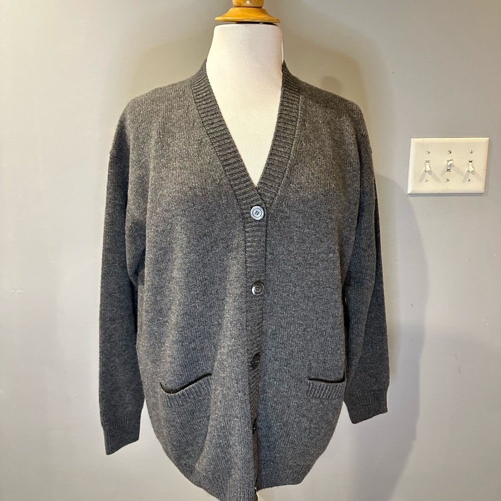 💯% Authentic! Brand new! Gucci FINE CASHMERE CARDIGAN in Grey size XXS